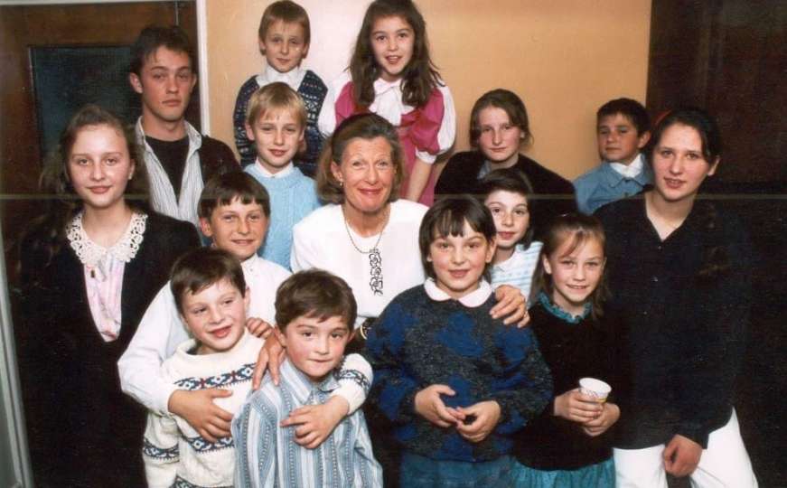Nevjerovatna priča o Britanki koja je tokom rata udomila 21 dijete iz BiH